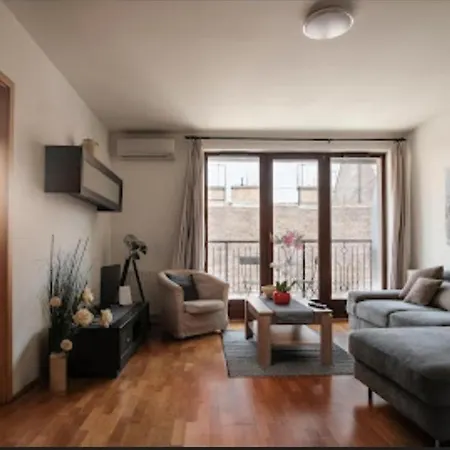 Prime With Balcony Апартаменты