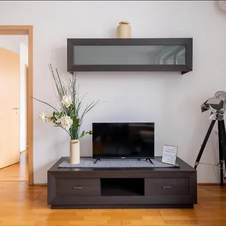 Prime With Balcony * Будапешт