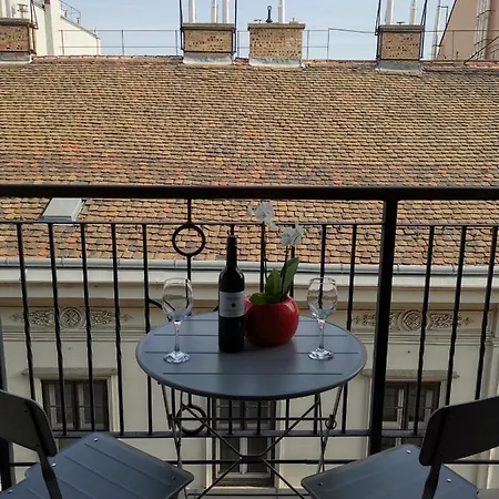 Prime With Balcony Будапешт
